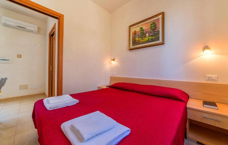 Camping für 3 Personen, mit Garten und Pool auf Sizilien - 3