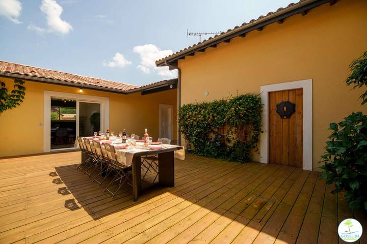 Gîte pour 13 personnes, avec jardin et piscine, adapté aux familles à Parentis-en-Born - 3