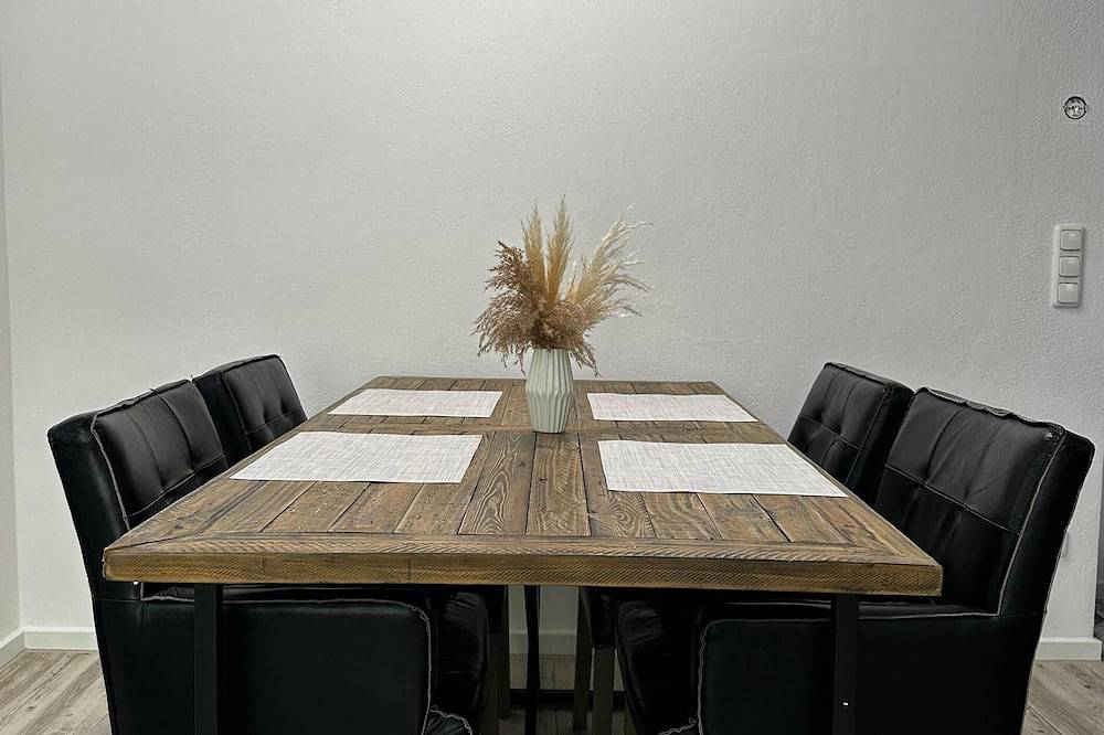 Ganze Wohnung, Modern trifft Natur – Deine Ferienwohnung im schönen Weilheim im 5-Seen-Land in Weilheim in Oberbayern, Pfaffenwinkel