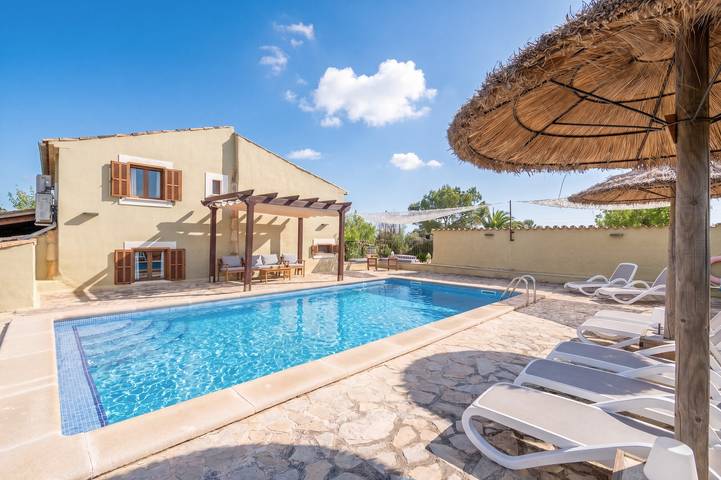 Finca mit Pool für 8 Personen, mit Garten in Alcúdia