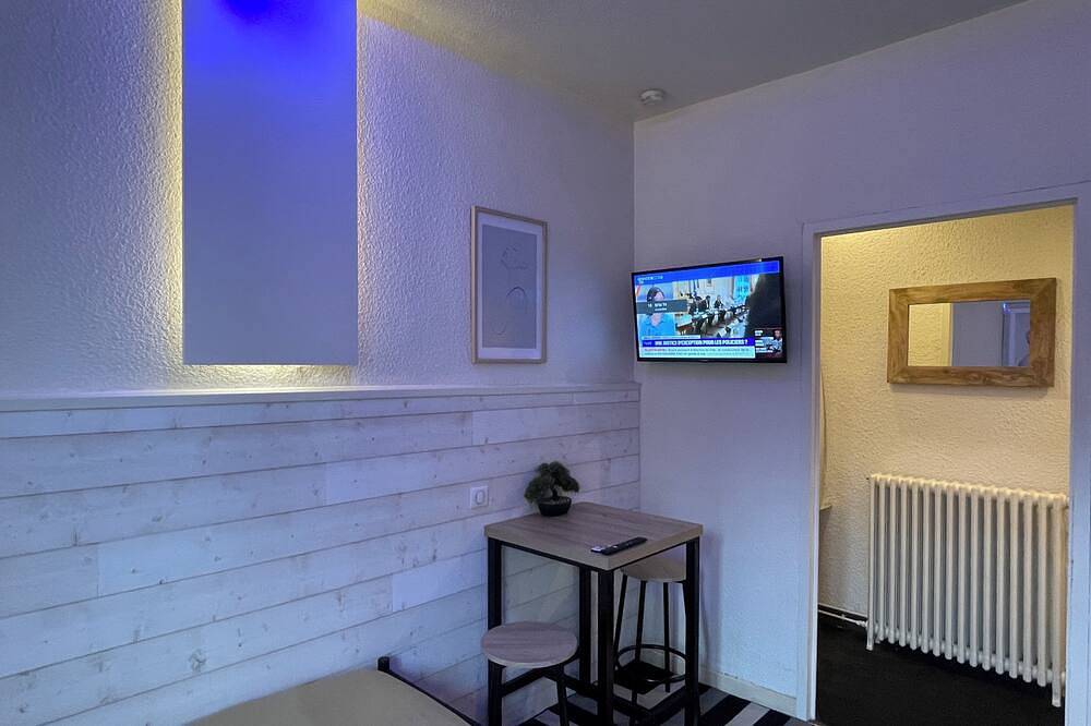 Appartement entier, Chambre meublé et équipé dans résidence en plein centre-ville in Montluçon, Région de Montluçon
