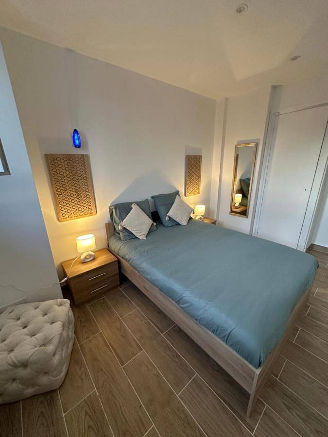 Appartement entier, One-Bedroom Apartment in Calais, Région de Calais