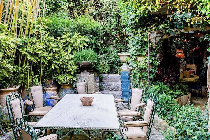 Signature Home – Pool & Panoramic Terrace in Goult, Parque natural regional del Luberon