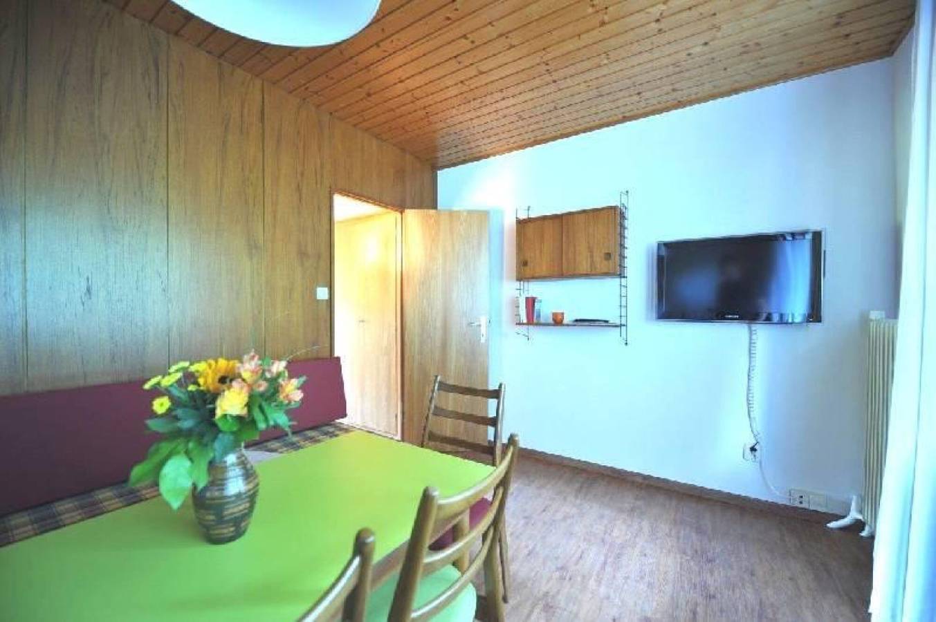 Ganze Wohnung, Ferienwohnung '3' mit gemeinsamer Terrasse, Balkon und Wlan in Dachsberg, Südschwarzwald