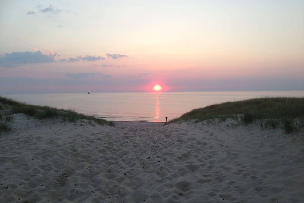 Sonnenuntergang bei jedem Wetter genießen in De Koog, Westfriesische Inseln