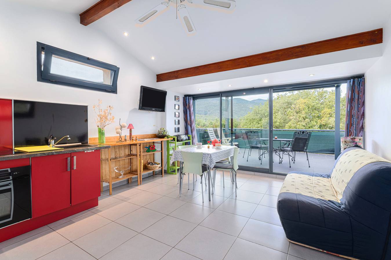 Gîte F2, en un rincón paradisíaco, con piscina privada y wifi in Céret, Región Céret