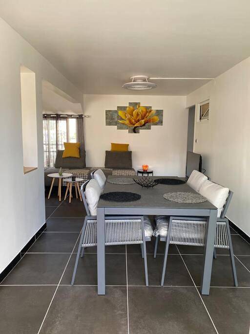 Gîte pour 5 personnes, avec terrasse et vue dans la Ravine Blanche