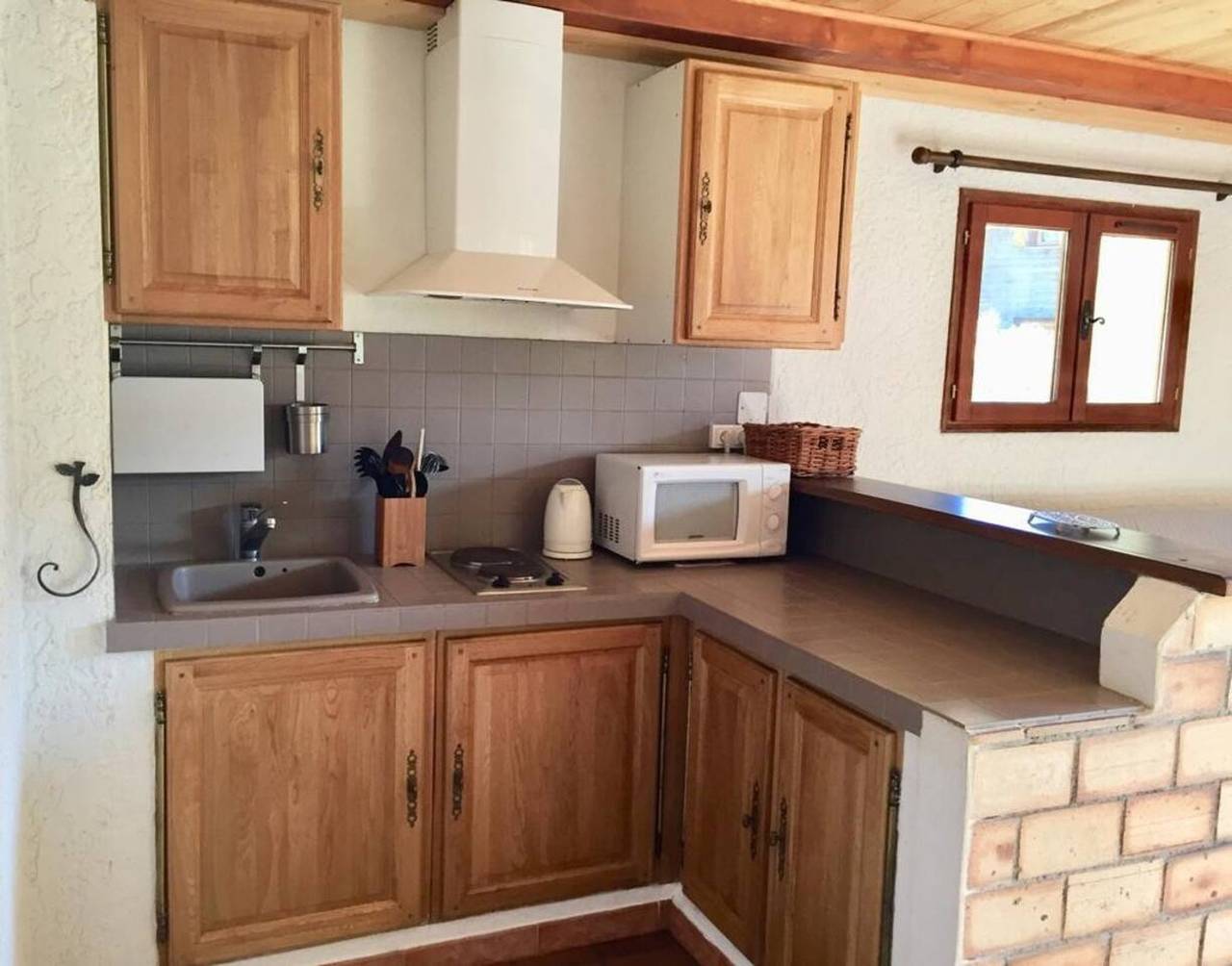 Charmantes Chalet in Allos, Blick in Allos, Castellane und Umgebung