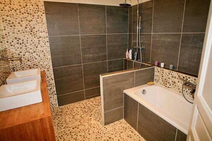 Location de vacances pour 6 personnes, avec jardin et balcon dans Plage de l'Almanarre - 2