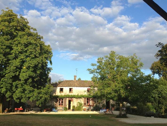 Gîte pour 4 personnes, avec Terrasse et Jardin ainsi que Piscine et Vue à Sepvret - 2