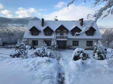 Chambre d’hôte pour 4 personnes, avec piscine et jardin ainsi que jacuzzi et sauna dans Silésie