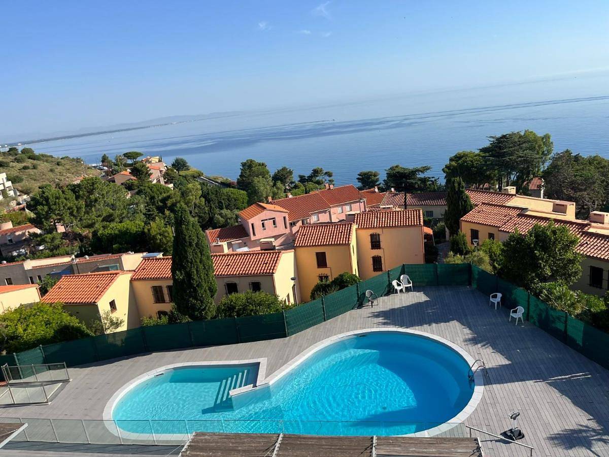 Superbe T3 vue sur mer parking privé classé 3 étoiles in La Côte Vermeille, Collioure