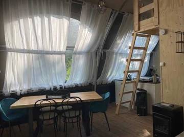 Cabane En Bois pour 6 Personnes dans Saint-Constant-Fournoulès, Région d'Aurillac, Photo 4