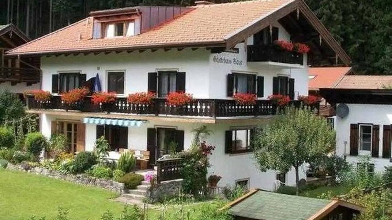Entire holiday apartment, Holiday apartment for 2 people with balcony in Bad Wiessee, Bavarian Alps