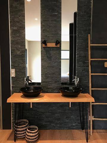 Location de vacances pour 4 personnes, avec piscine ainsi que vue et jardin dans Pic Saint-Loup - 4