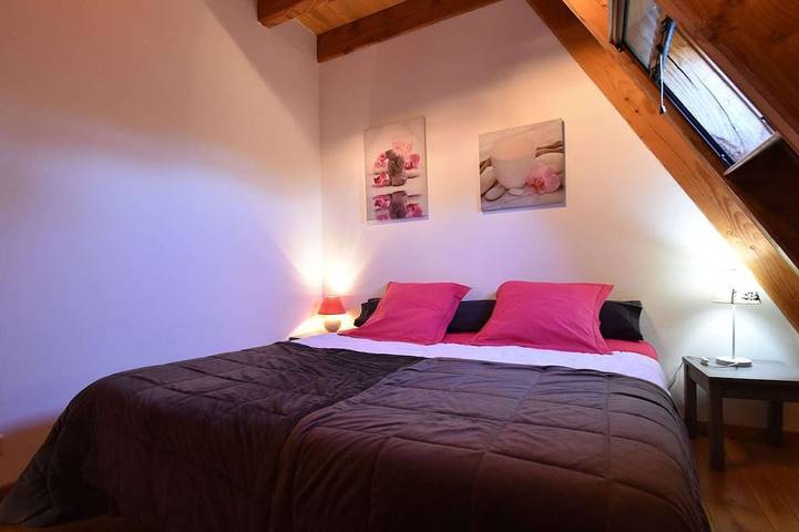 Location de vacances pour 4 personnes, avec terrasse ainsi que piscine et jardin à Gramat - 3