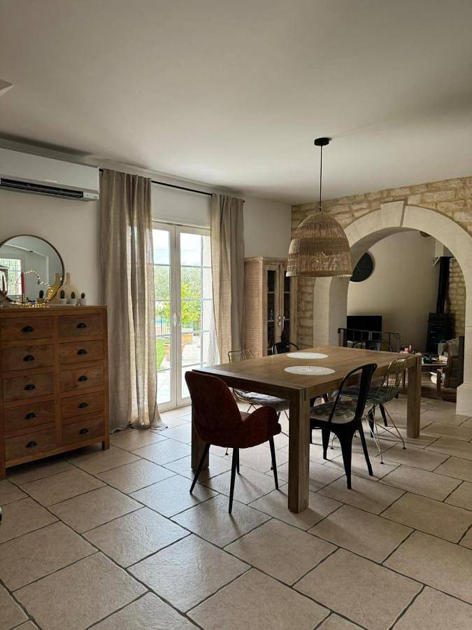 Location de vacances pour 8 personnes, avec piscine et jardin à Sainte-Cécile-les-Vignes - 4