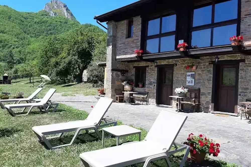 El Fornu. La Quintana de Antón. Asturias. in Lena, Cordillera Cantábrica