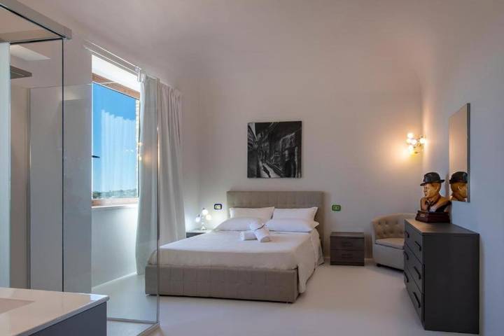 Maison de campagne pour 2 personnes, avec terrasse et jacuzzi ainsi que jardin et piscine, animaux acceptés à Mosciano Sant'Angelo - 2