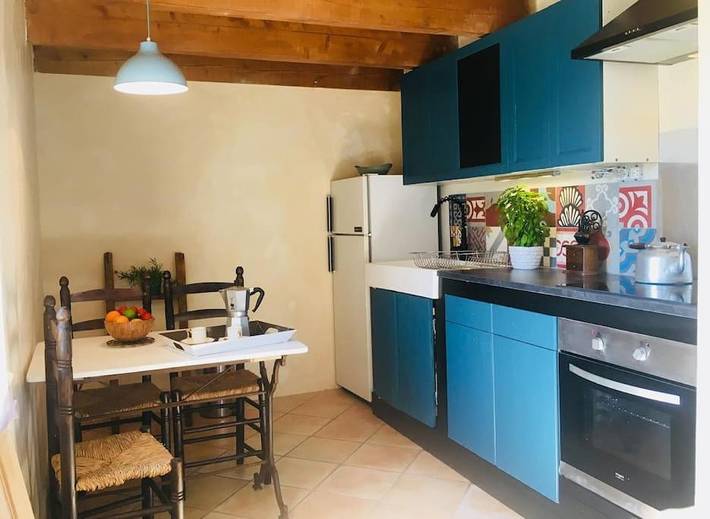 Location de vacances pour 4 personnes, avec vue ainsi que piscine et jardin, animaux acceptés à Lachapelle-sous-Aubenas - 4