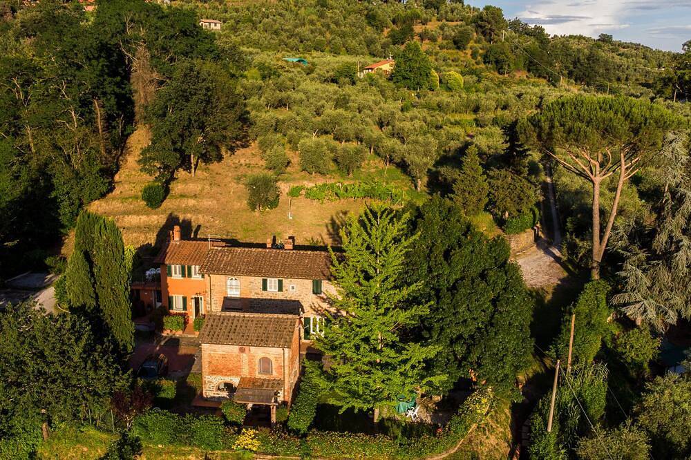 Casa vacanza a Massa e Cozzile a partire da 95€ a notte