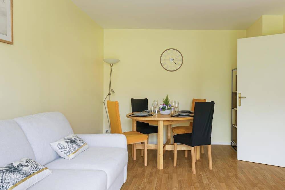 Entire apartment, Buxengeorgiens Giroust - T2- 10min to Disneyland in Bussy-Saint-Georges, Seine-et-Marne