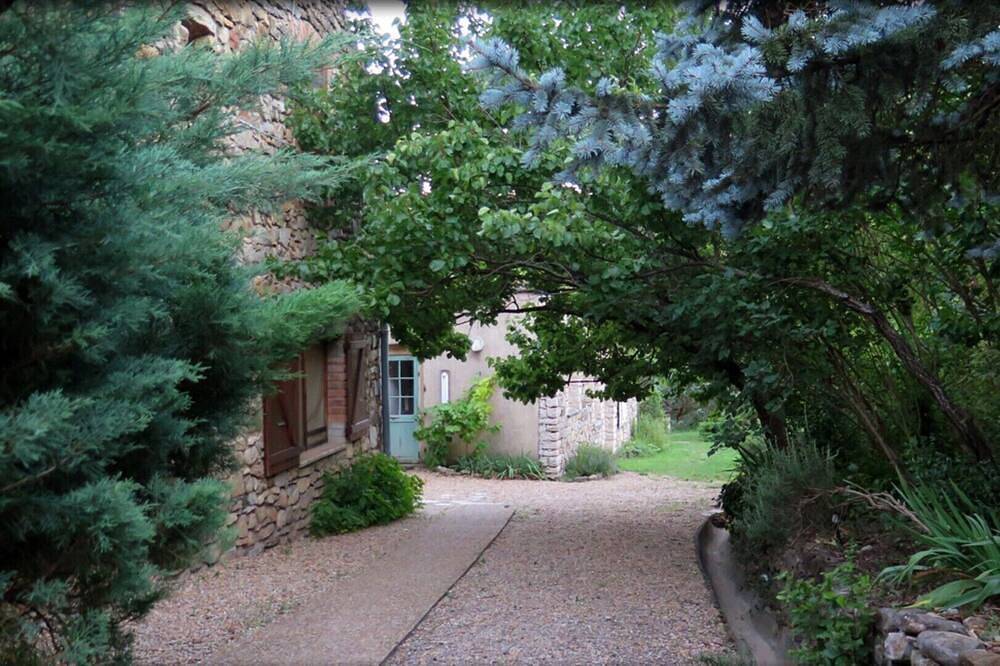 Das Blaue Häuschen ------- in Saint-Christol-lès-Alès, Cevennen