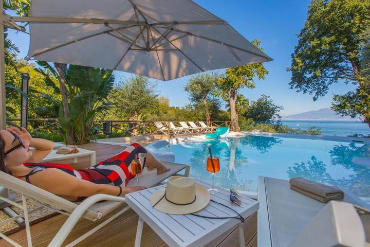 Chambre d’hôte pour 22 personnes, avec sauna et jacuzzi ainsi que piscine et jardin à Sorrento - 4