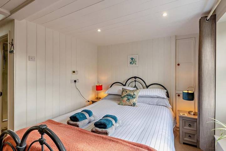 1 Bed in Brixham (oc-bx036) in Brixham, Torbay