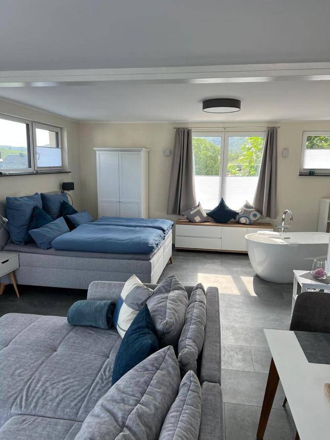 Ferienwohnung für 2 Personen, mit Ausblick und Balkon - 1