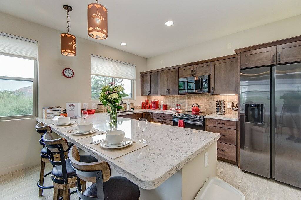 Experience luxury at the Sedona Fox Casita with stunning Red Rock views! in Sedona, Oak Creek Canyon