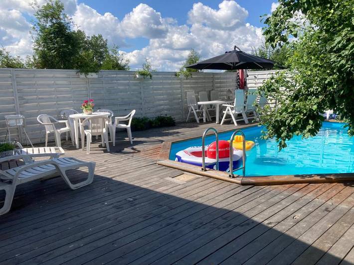 Bed and Breakfast für 2 Personen, mit Balkon und Whirlpool sowie Terrasse und Garten in Uppsala