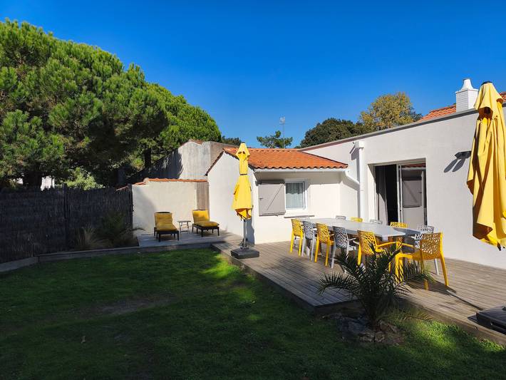 Gîte pour 9 personnes, avec Terrasse et Jardin à Saint-Hilaire-de-Riez