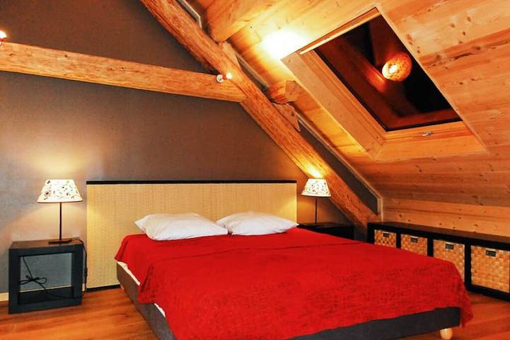 Location de vacances pour 10 personnes, avec jardin à Lathuile - 2