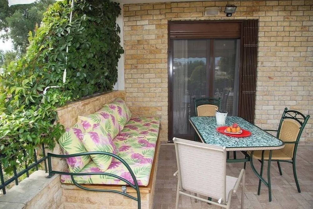 Sofia's villa, a 3-bedroom fully equipped villa in Nikiti for relaxing vacation! in Nikiti, Sithonia Peninsula