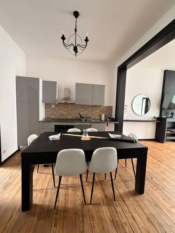 Entire apartment, Apartment in Valenciennes 70 m², fireplace in Valenciennes, Valenciennes region
