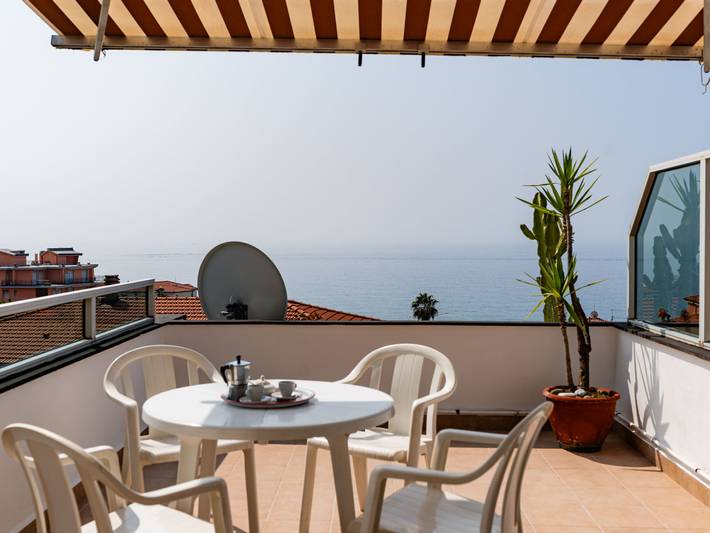 Ferienwohnung für 3 Personen, mit Terrasse in Riva Ligure