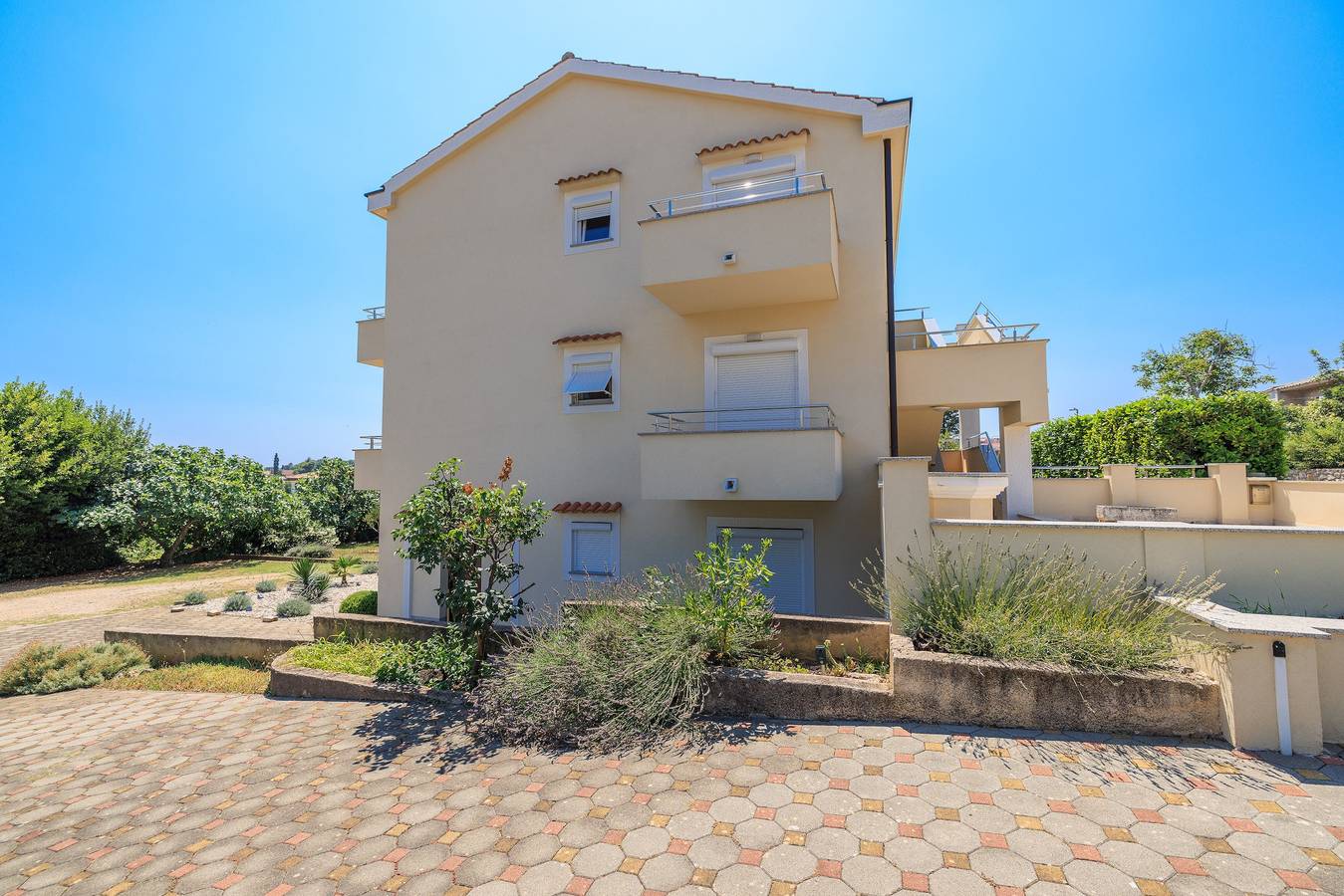 Ganze Wohnung, 1-Zimmer-Ferienwohnung mit Terrasse und Meerblick Krk A-24809-a in Krk Stadt, Krk