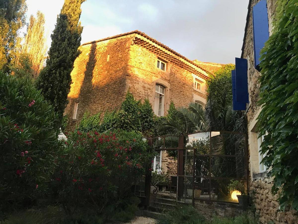 Double Room with Shower in Suze-la-Rousse, Région de nyons