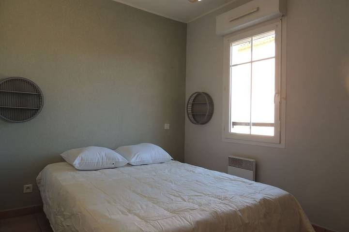 Location de vacances pour 6 personnes, avec jardin ainsi que terrasse et piscine à Loriol-du-Comtat - 3