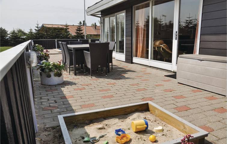 Ferienhaus für 8 Personen mit Terrasse in Vejlby Fed, Kleiner Belt