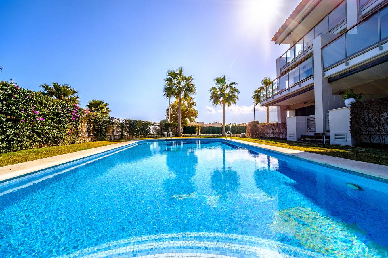 Entire apartment, Altamar Plus Apartment Javea Arenal, Stylish with Ac, Wifi, Terrace and Pool	 in Avenida de Augusta, Jávea