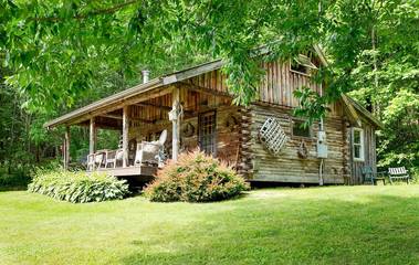 Log Cabin for 4 Guests in New York State, USA, Picture 2
