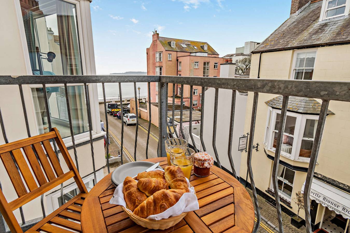 Ganze Wohnung, Ferienwohnung für 5 Personen mit Meerblick in Tenby, Pembrokeshire