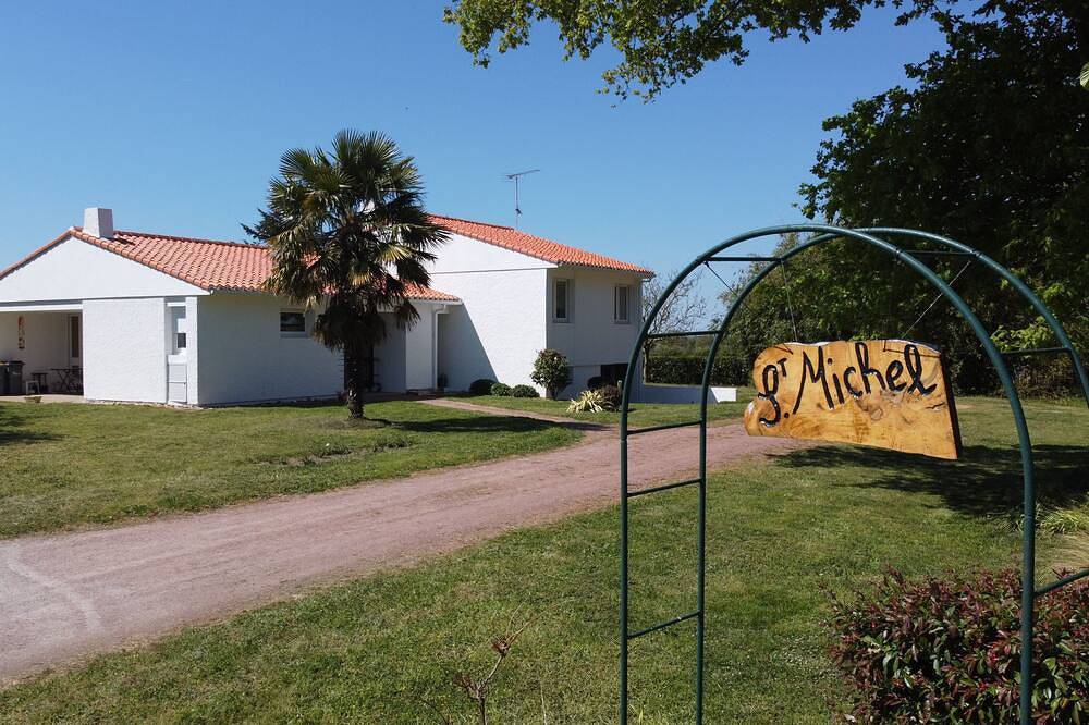Maison de vacances avec Spa et sauna en Vendée, 12 à 14 personnes in Commequiers, Vallée de la Loire