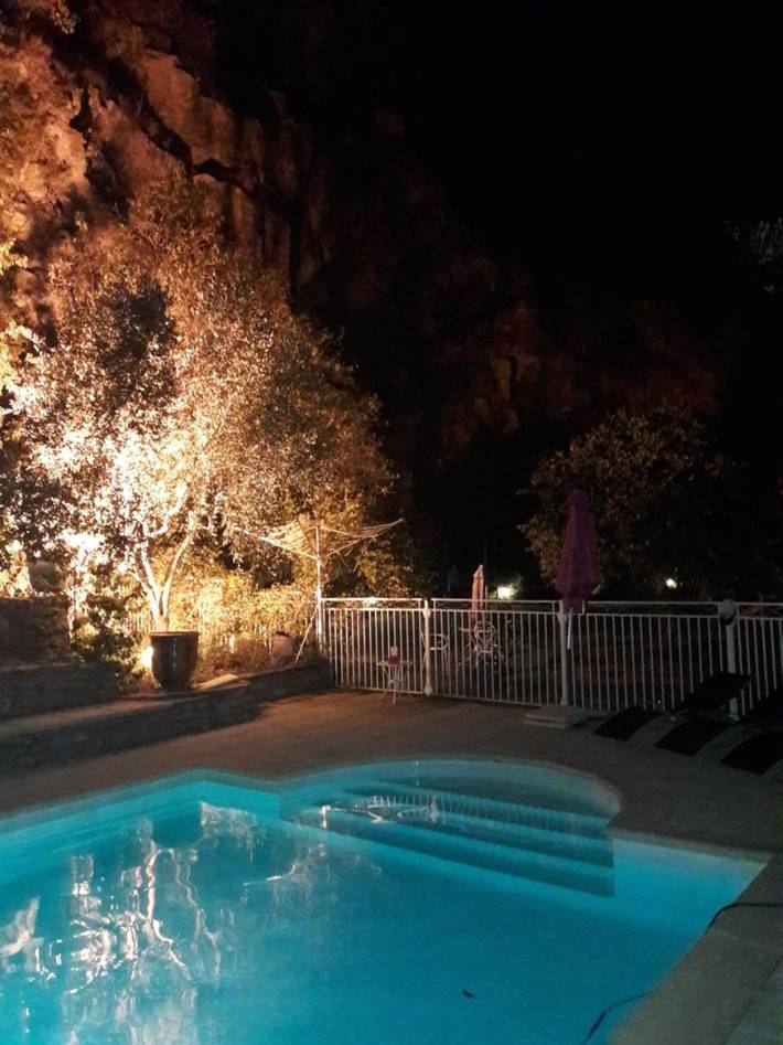 Location de vacances pour 6 personnes, avec piscine et jardin à Sumène - 2