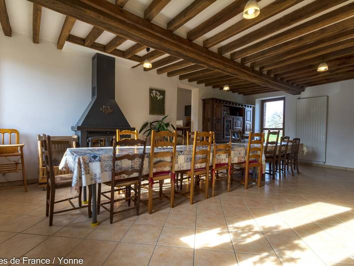 Geräumiges Landhaus mit 4 Schlafzimmern in der Puisaye in Charny-Orée-de-Puisaye, Auxerre und Umgebung