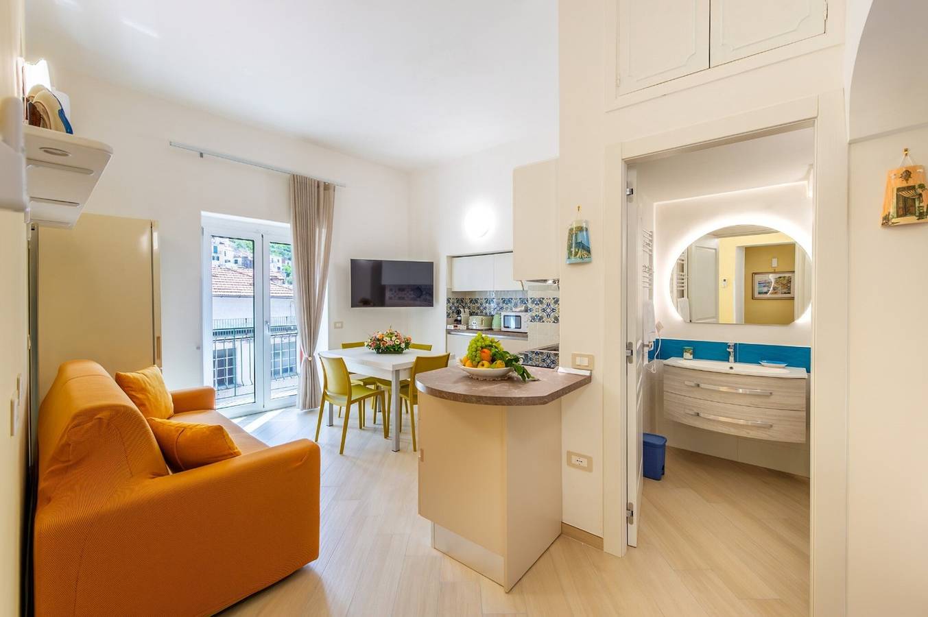 Geheel appartement, Appartement 'Nanninella' met Uitzicht op de Bergen, Wi-Fi en Airconditioning in Minori, Amalfikust