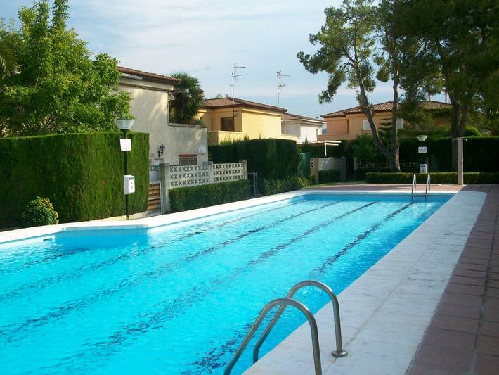 Location de vacances pour 10 personnes, avec terrasse et jardin, adapté aux familles à Gandia - 2