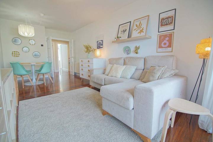 Apartamento de vacaciones para 4 personas, con balcón además de vistas y piscina - 1